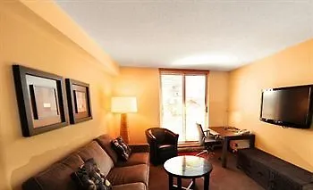Bostonian Executive Suites Ottawa 3*,